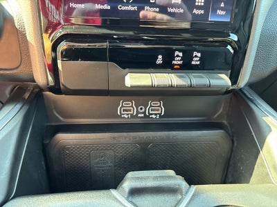 2025 RAM 1500 Laramie Crew Cab 4x4 5'7' Box