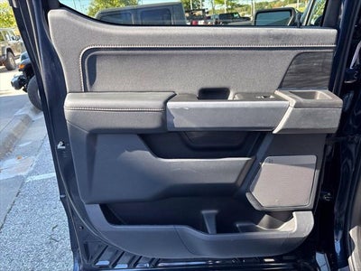 2024 Ford F-150 Lightning LARIAT
