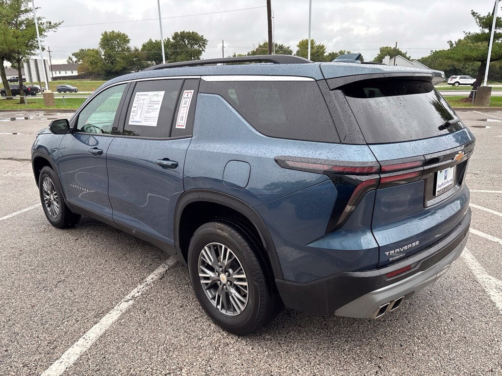 2025 Chevrolet Traverse FWD LT