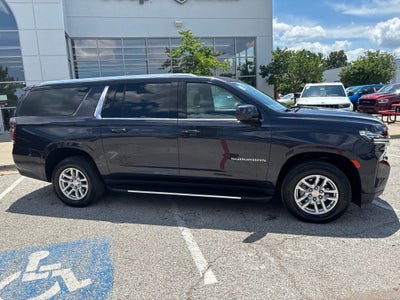 2024 Chevrolet Suburban LT