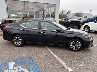 2025 Nissan Altima 2.5 SV