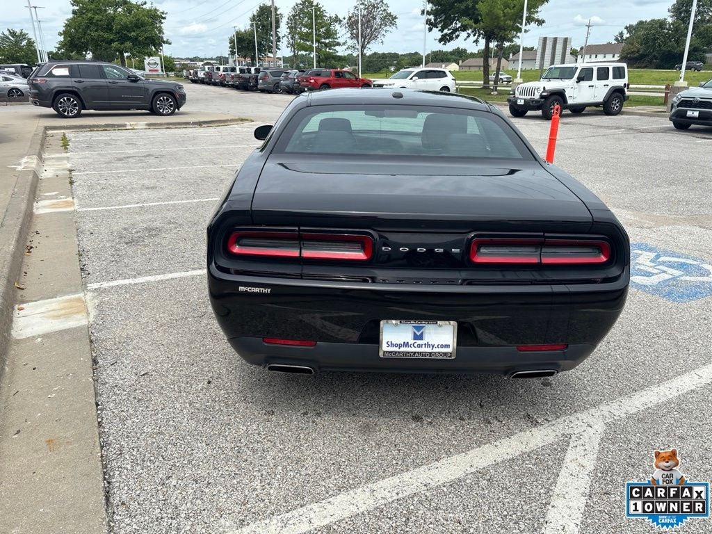 2015 Dodge Challenger SXT