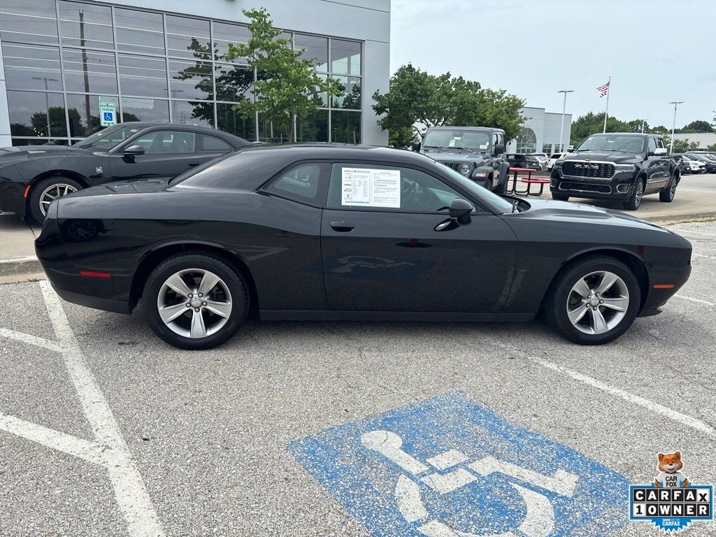 2015 Dodge Challenger SXT