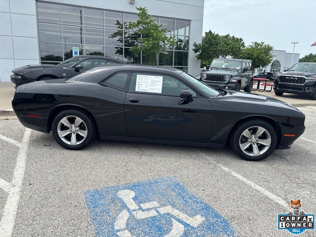 2015 Dodge Challenger SXT
