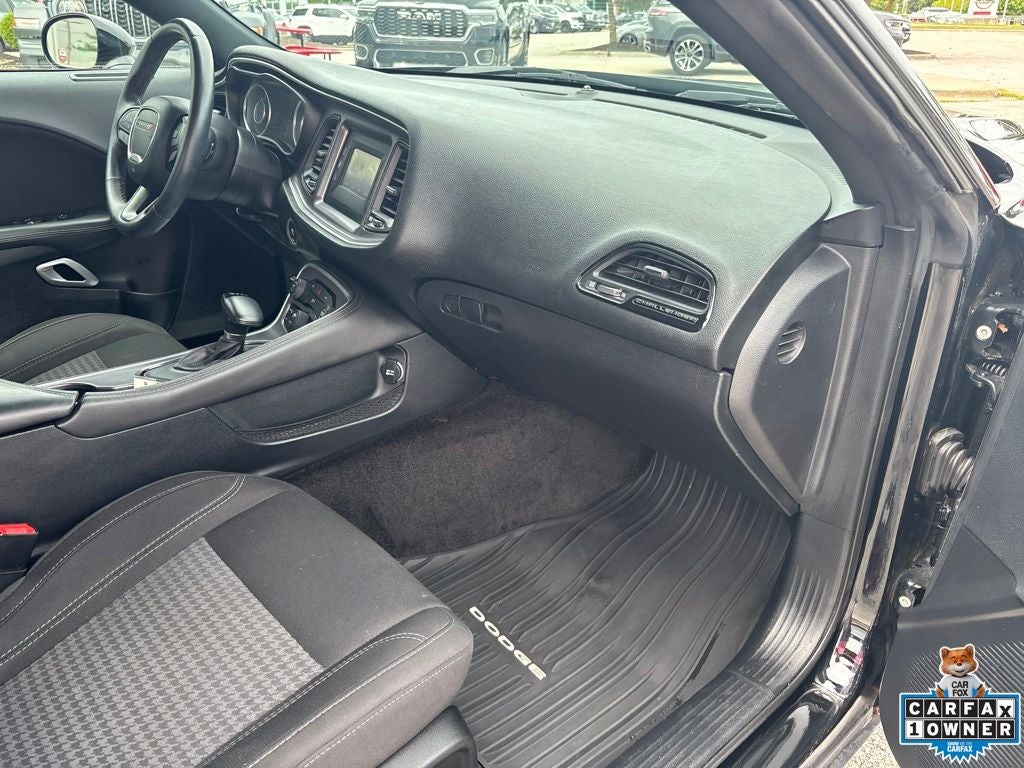 2015 Dodge Challenger SXT