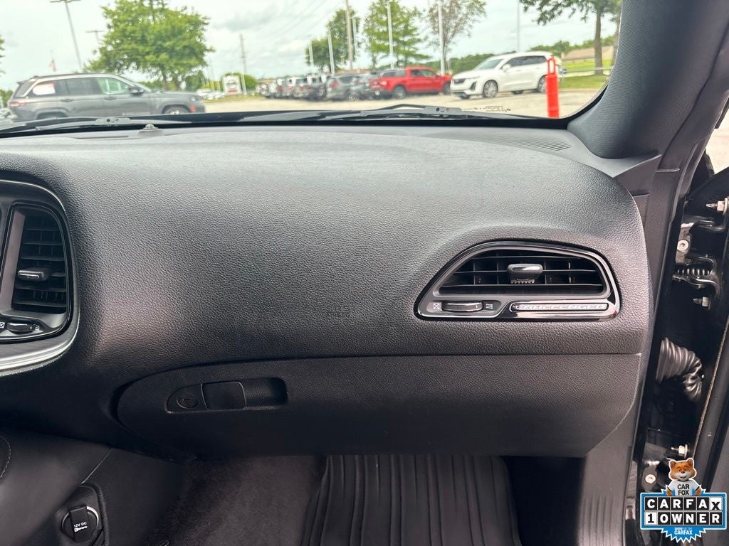 2015 Dodge Challenger SXT