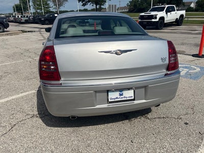 2005 Chrysler 300C Base