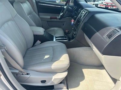 2005 Chrysler 300C Base