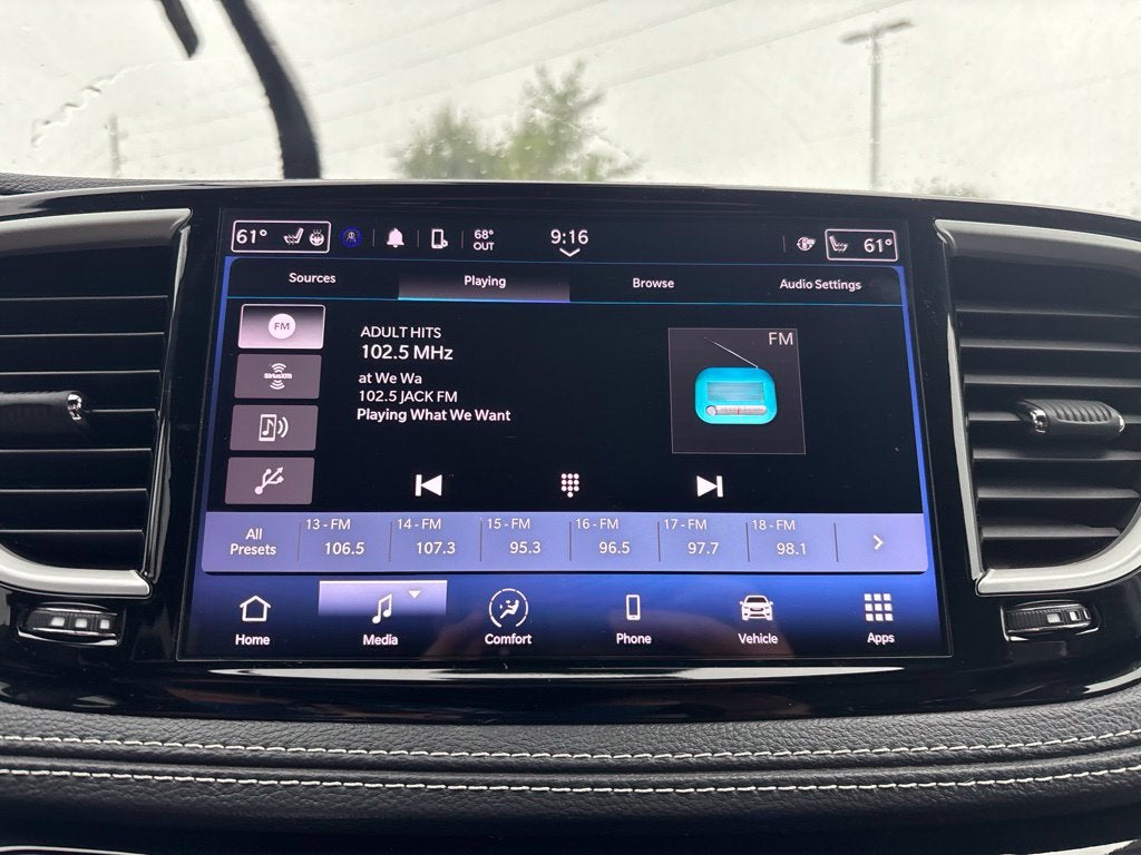 2024 Chrysler Pacifica Touring L