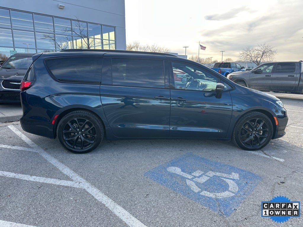 2025 Chrysler Pacifica Limited