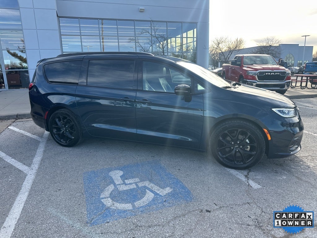 2025 Chrysler Pacifica Limited