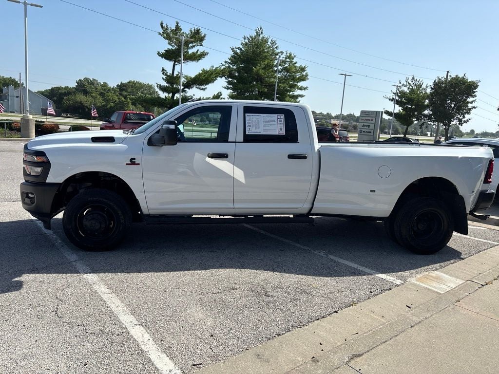 2026 RAM 3500 Tradesman Crew Cab 4x4 8' Box