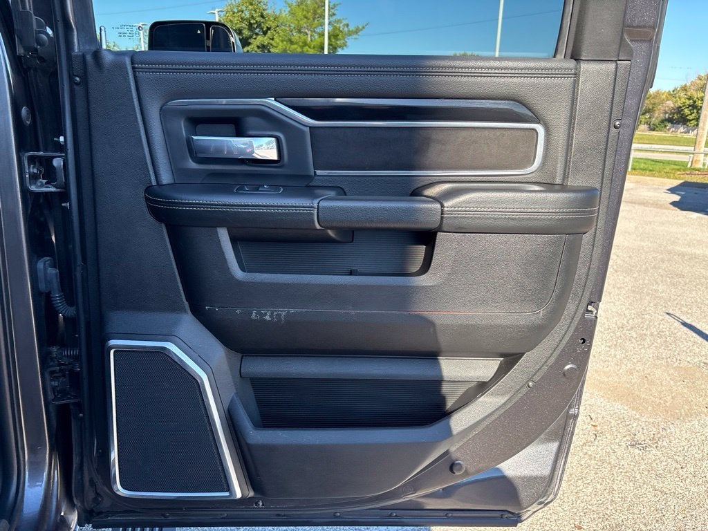 2021 RAM 2500 Laramie Crew Cab 4x4 6'4' Box