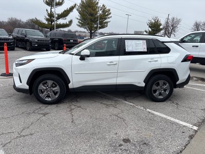 2022 Toyota RAV4 Hybrid XLE