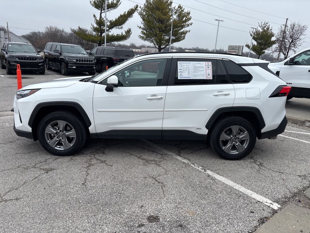 2022 Toyota RAV4 Hybrid XLE