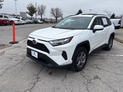 2022 Toyota RAV4 Hybrid XLE