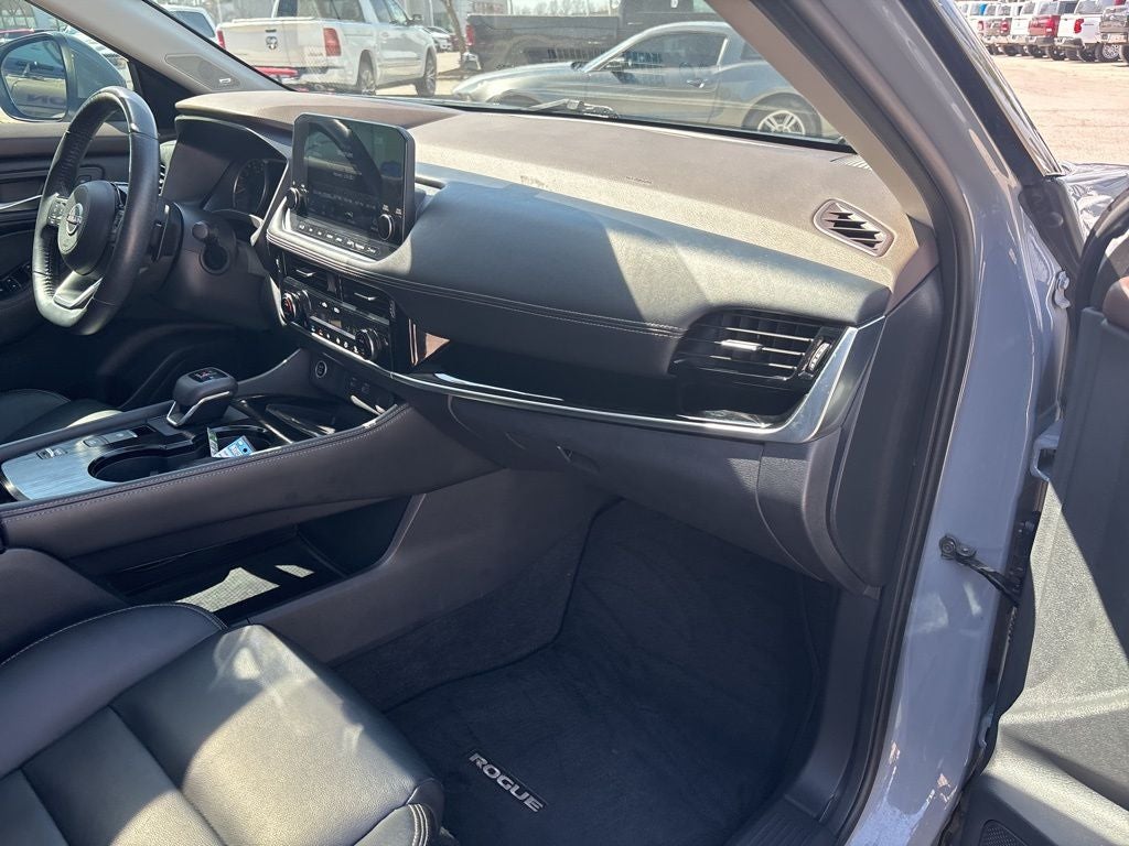 2022 Nissan Rogue SL