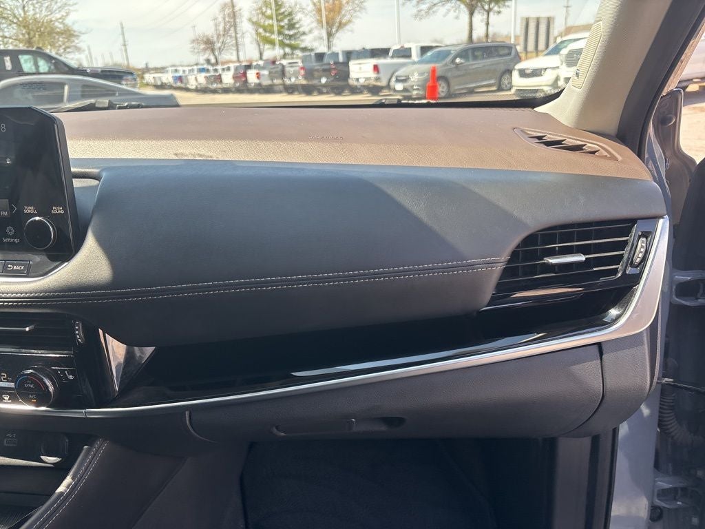 2022 Nissan Rogue SL