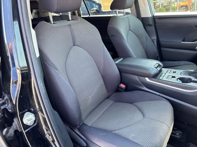 2020 Toyota Highlander LE