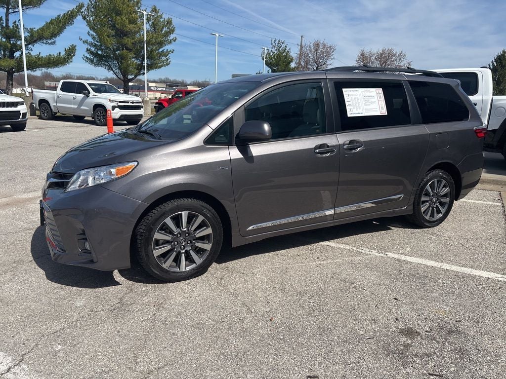 2018 Toyota Sienna XLE Premium 7 Passenger
