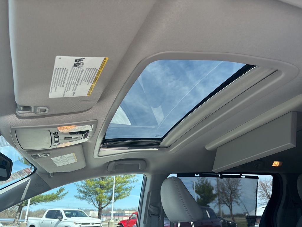 2018 Toyota Sienna XLE Premium 7 Passenger