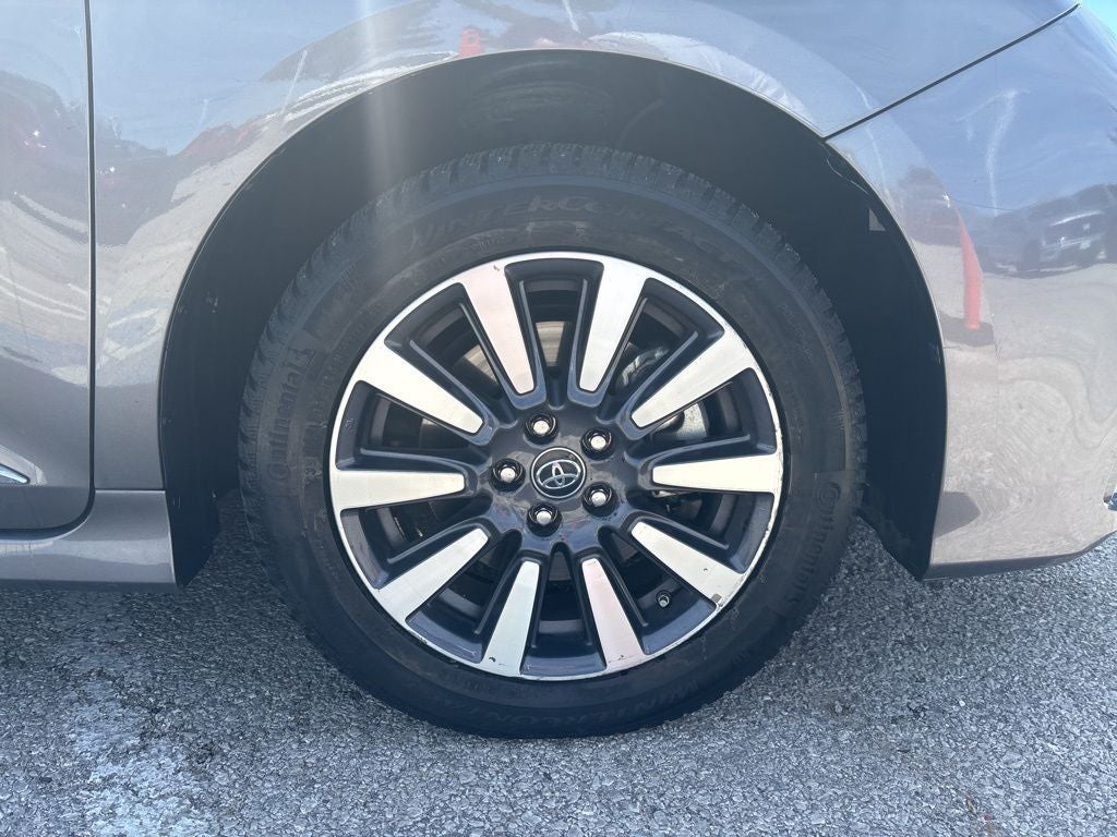 2018 Toyota Sienna XLE Premium 7 Passenger