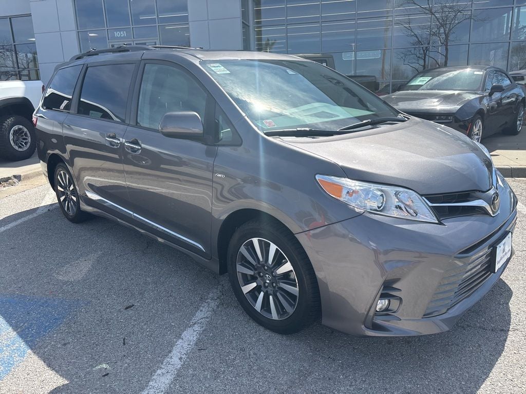 2018 Toyota Sienna XLE Premium 7 Passenger