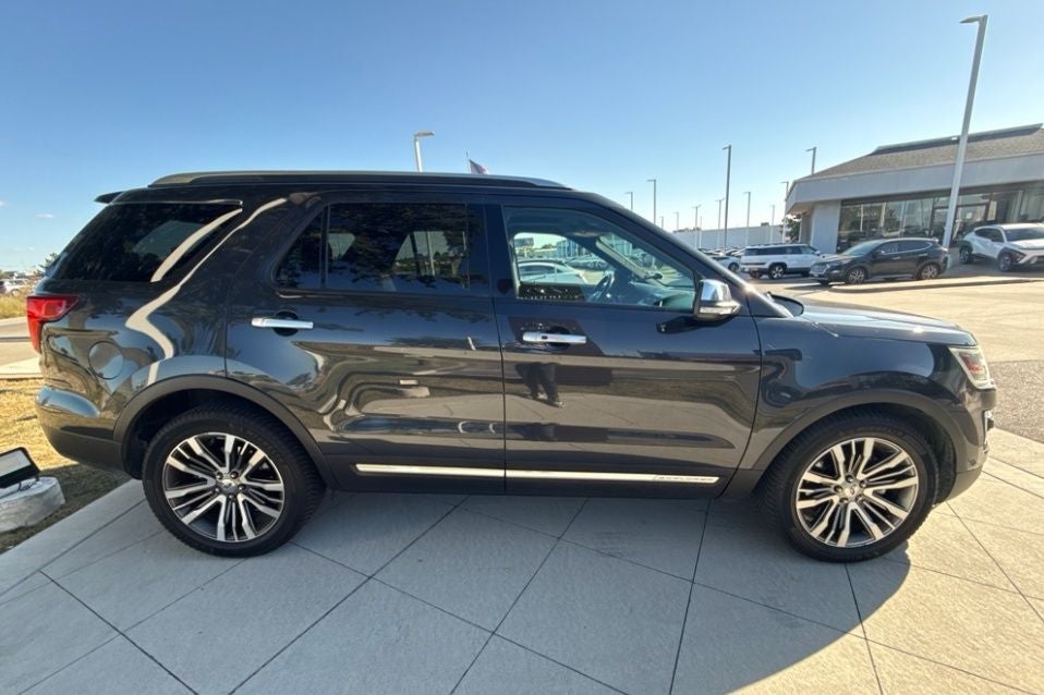 2017 Ford Explorer Platinum