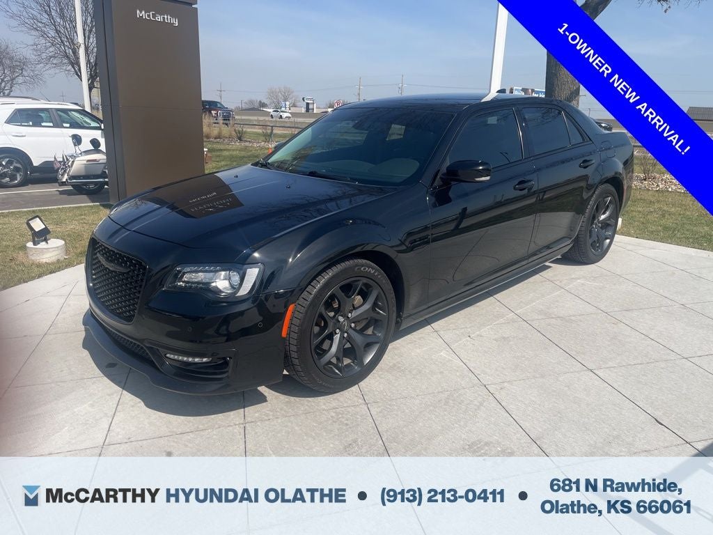 2022 Chrysler 300 Touring