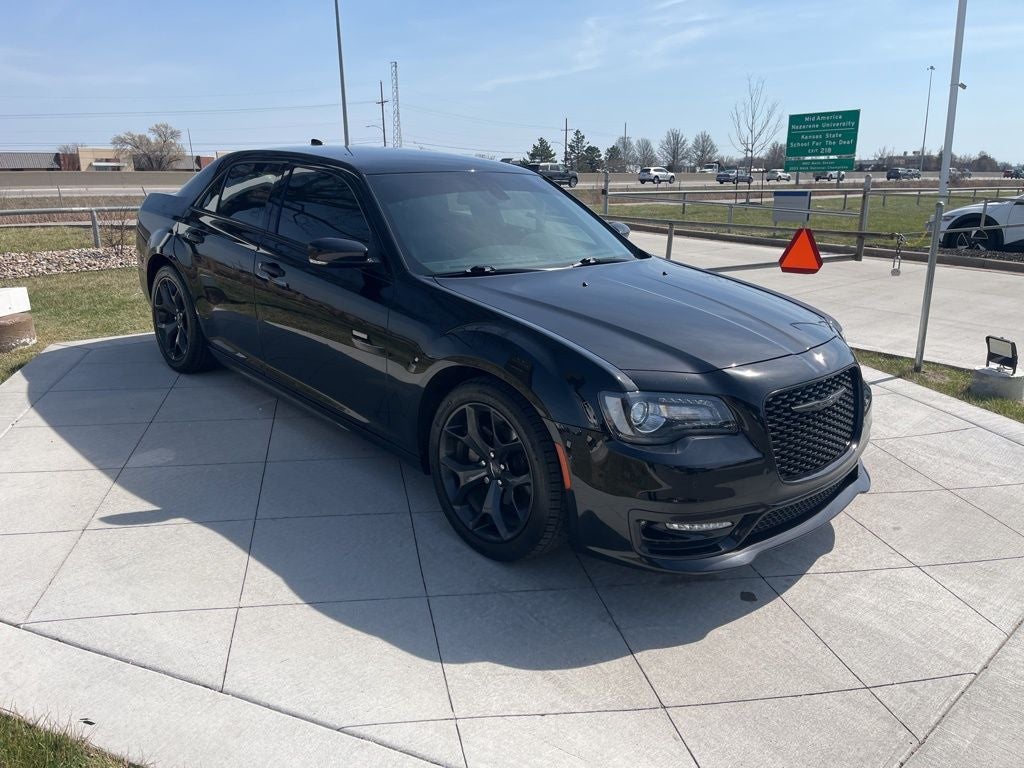 2022 Chrysler 300 Touring