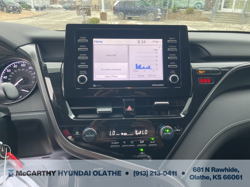 2022 Toyota Camry SE