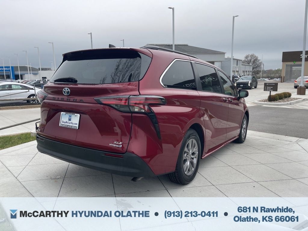 2021 Toyota Sienna XLE 7 Passenger