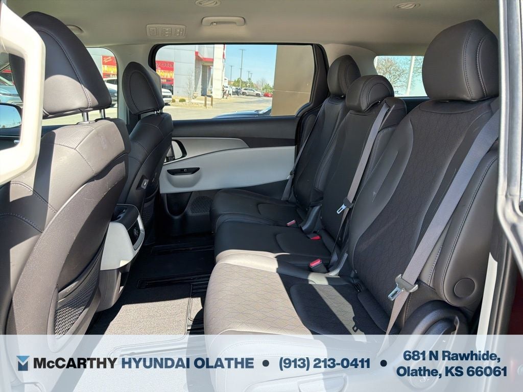 2023 Kia Carnival LX