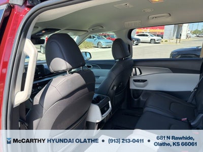 2023 Kia Carnival LX