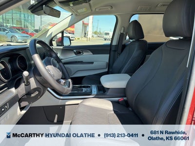 2023 Kia Carnival LX