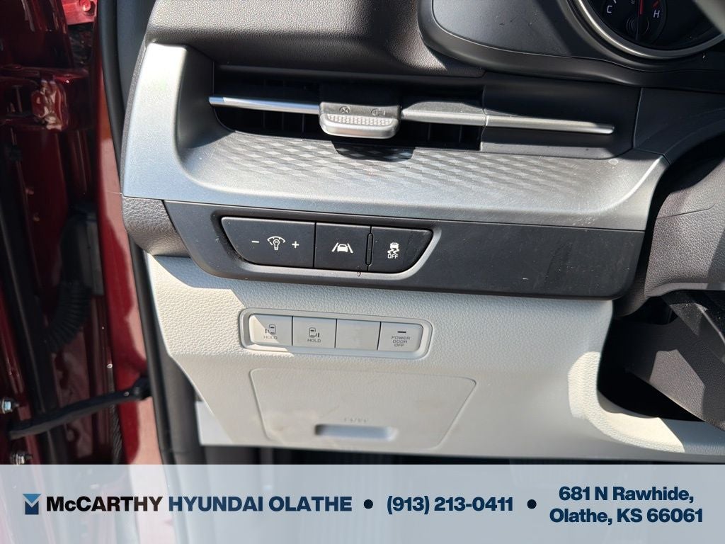 2023 Kia Carnival LX