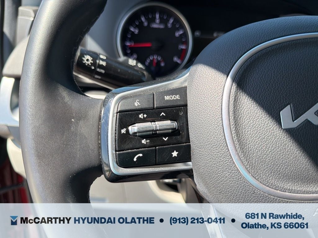 2023 Kia Carnival LX