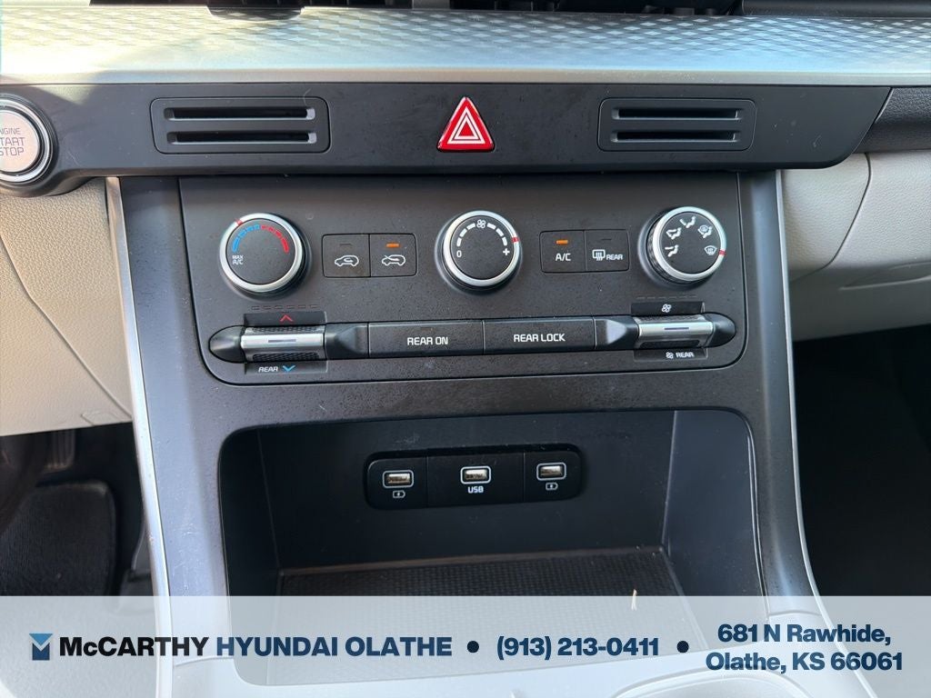 2023 Kia Carnival LX