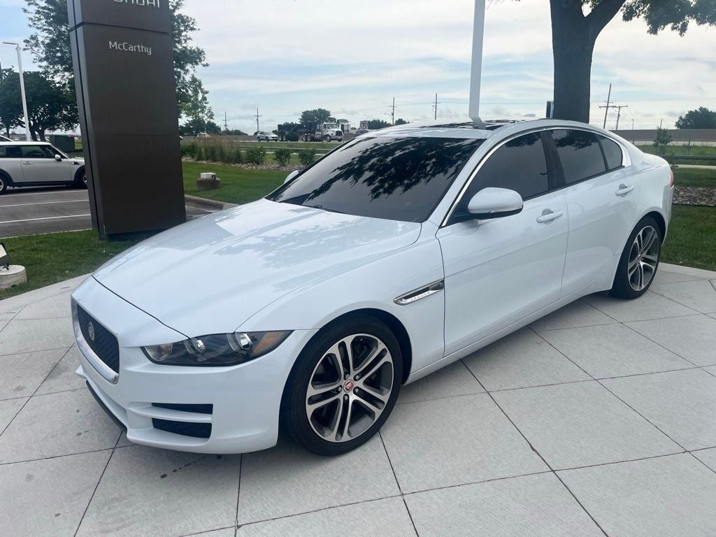 2017 Jaguar XE 35t Premium