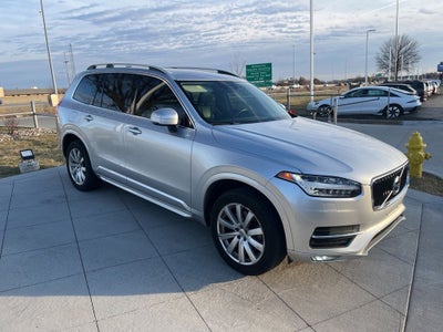 2016 Volvo XC90 T6 Momentum