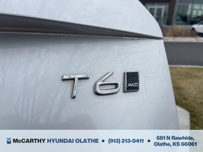 2016 Volvo XC90 T6 Momentum