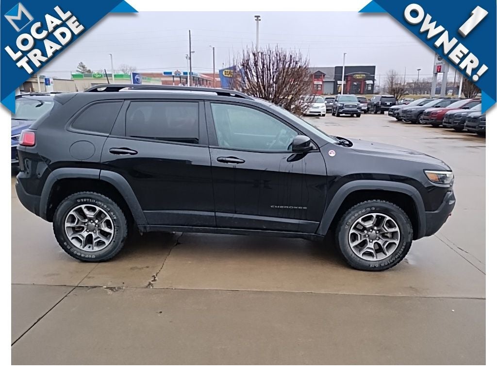 2022 Jeep Cherokee Trailhawk