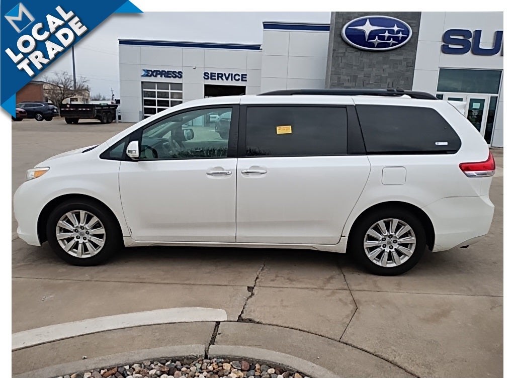 2013 Toyota Sienna AWD 7 Passenger