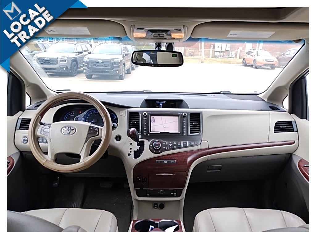 2013 Toyota Sienna AWD 7 Passenger