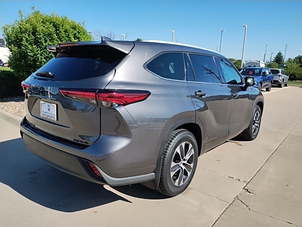 2022 Toyota Highlander XLE