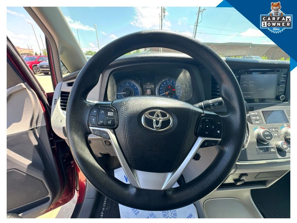 2018 Toyota Sienna LE 7 Passenger