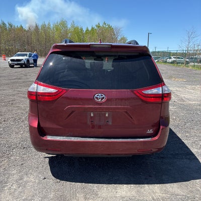 2018 Toyota Sienna LE 7 Passenger