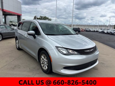 2023 Chrysler Voyager LX