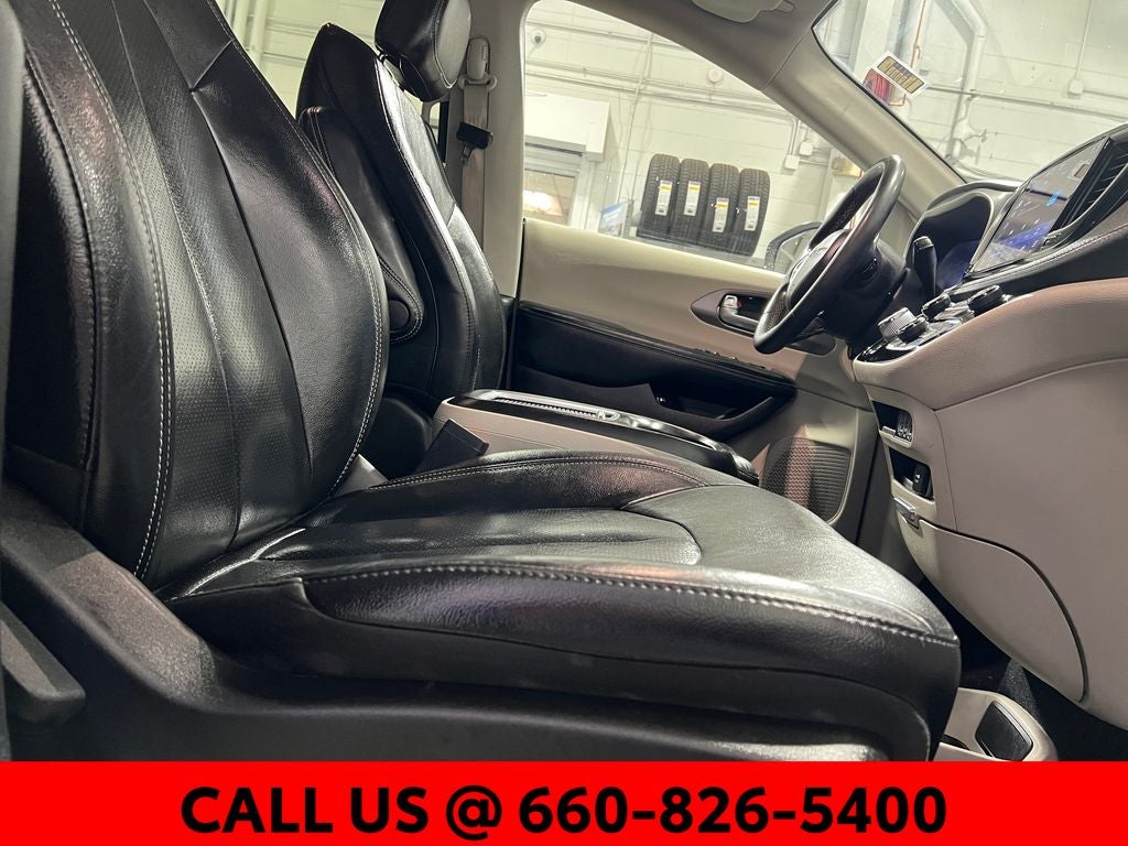 2022 Chrysler Pacifica Hybrid Touring L