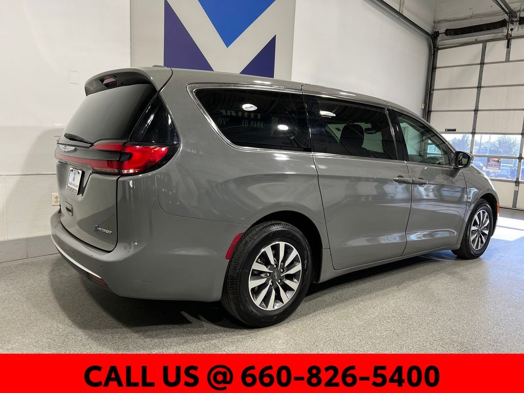 2022 Chrysler Pacifica Hybrid Touring L